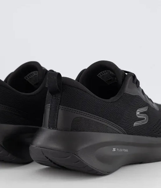 Skechers - Plush Foam Sneaker (Womens)