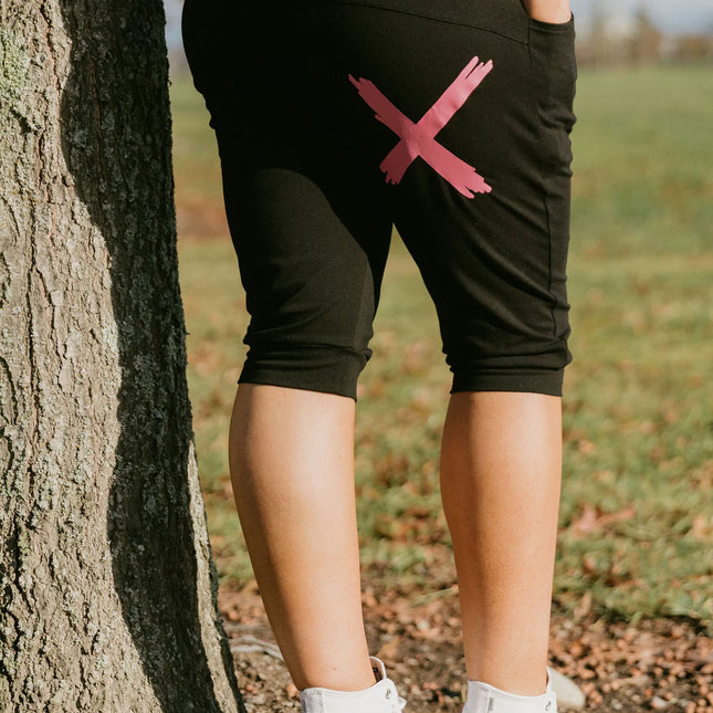 Home-Lee - 3/4 Apartment Pants (Black with Cany Pink)