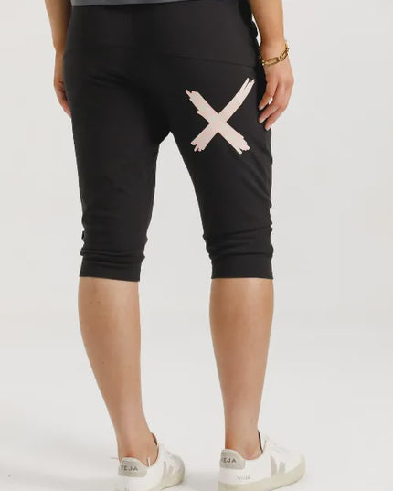 Home-Lee - 3/4 Apartment Pants (Black with Blossom Daisy)