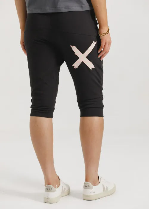 Home-Lee - 3/4 Apartment Pants (Black with Blossom Daisy)