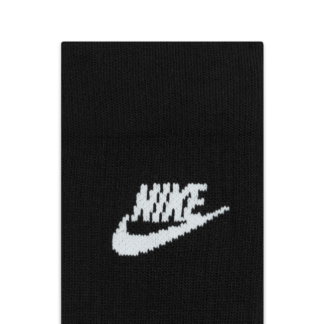 Nike - Sportswear Everyday Essential Crew Socks  (3 pack)