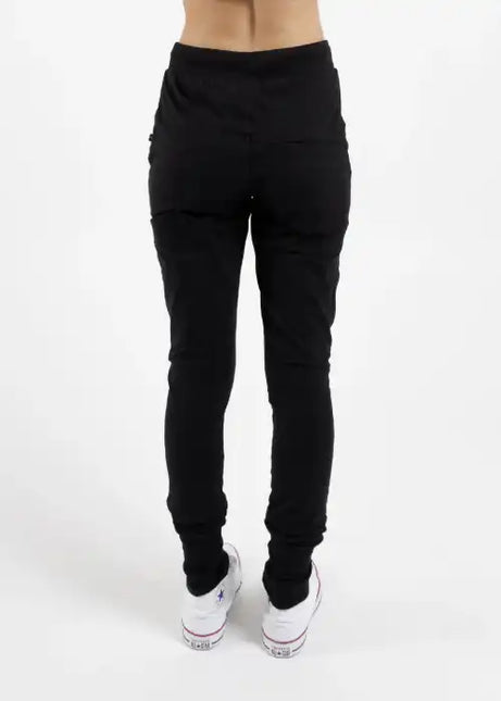 Federation - Escape Trackies (Sketch)