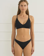 Black / 8