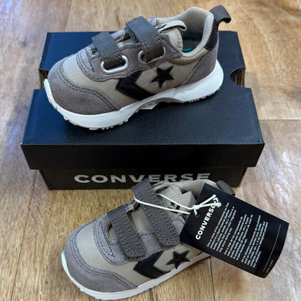 Little steps, big style. These infant <strong>Converse</strong> are the perfect mix of comfort and classic style. Made for little adventures.