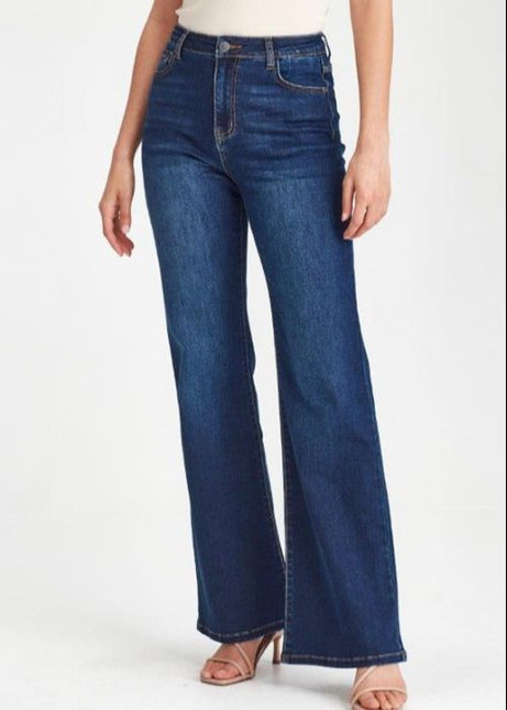 Junkfood - Larri Jean