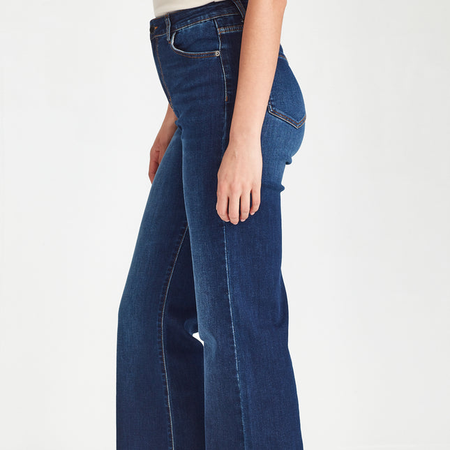 Junkfood - Larri Jean