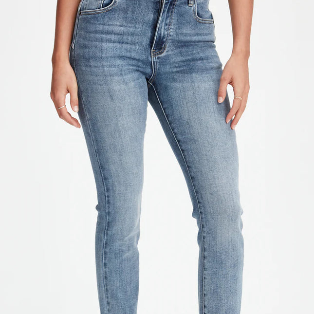 Junkfood Jeans - Peachy Push Up Short  Stuff Jean (Blue)