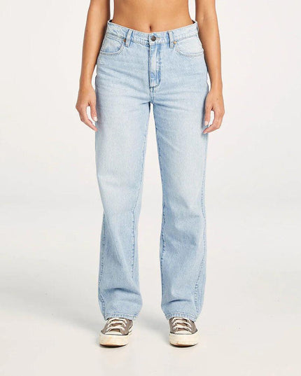 Wrangler - Mid Rise Vintage Straight Jean - Westside Surf + Street