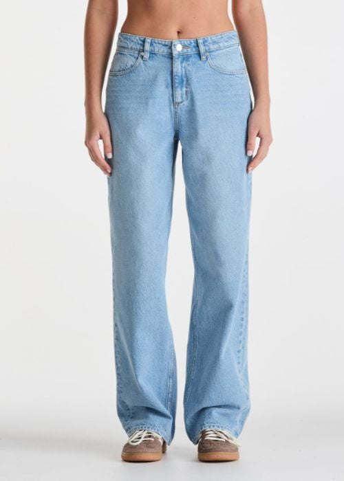 Wrangler - Mid Bella Baggy Jean (Carolina Fade)