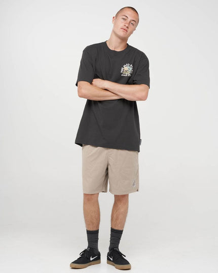 The Mad Hueys - Kiwi Spiked Tee