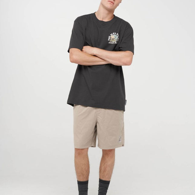 The Mad Hueys - Kiwi Spiked Tee